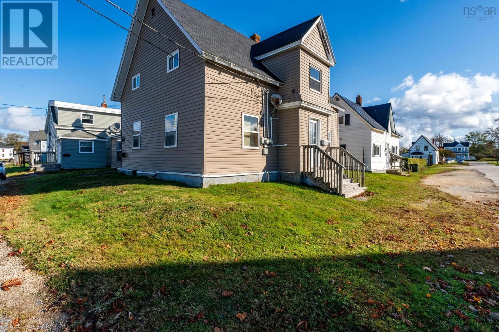 16 COMMERCIAL STREET — photo 2