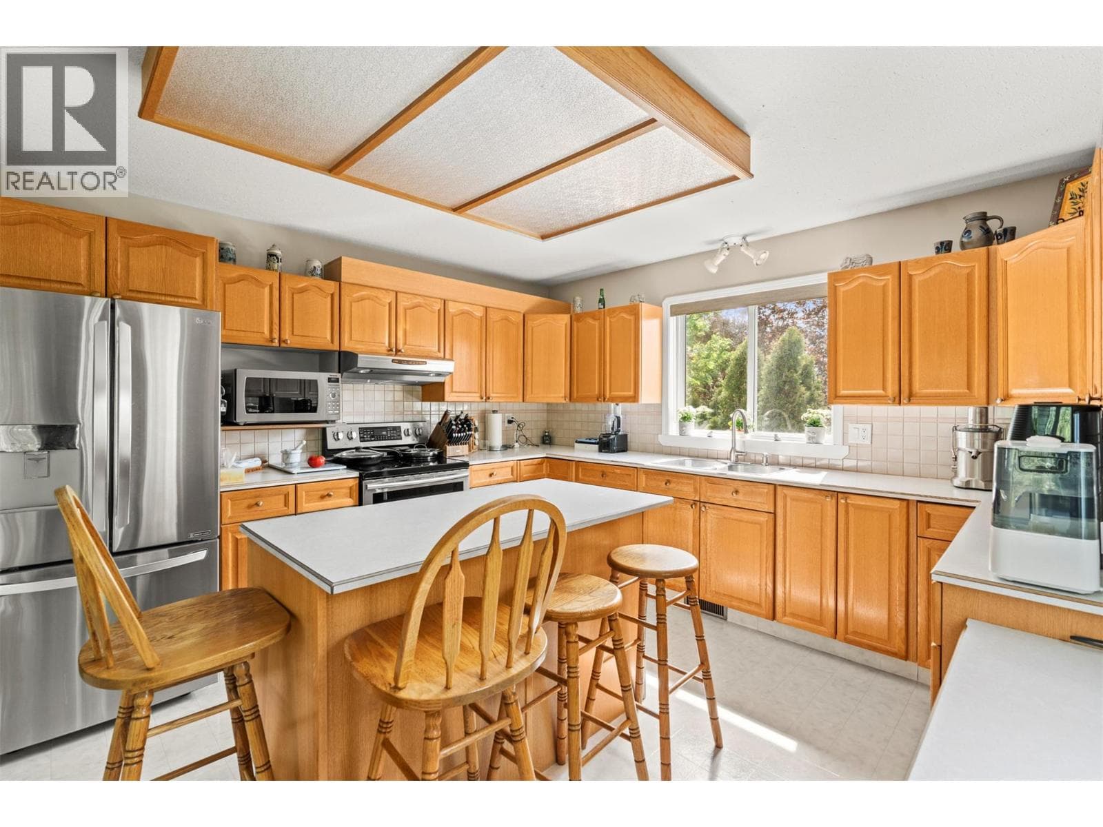 3025 MURISON PLAZA, Interior REALTORS® — photo 5