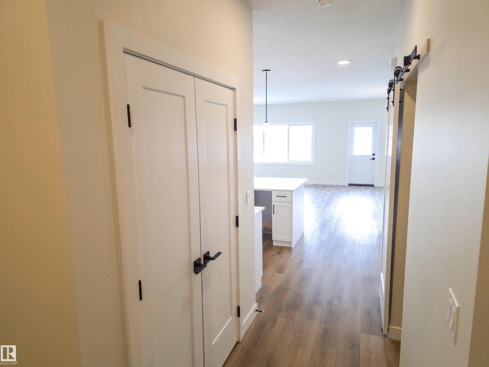 170 CALEDON CR — photo 3
