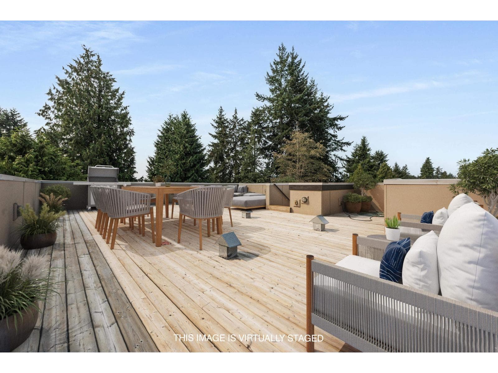 13766 NORTH BLUFF ROAD, Fraser Valley — photo 2