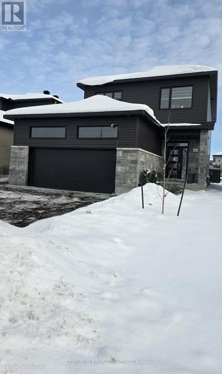 527 CHAMBORD STREET — photo 2