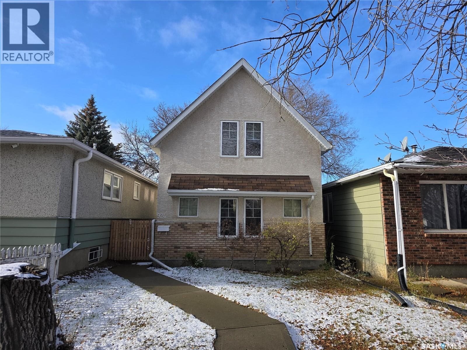924 MONTAGUE STREET in Parkdale