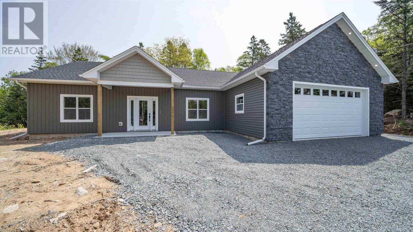 4 CHARLES MEADE DRIVE in WILLIAMSWOOD