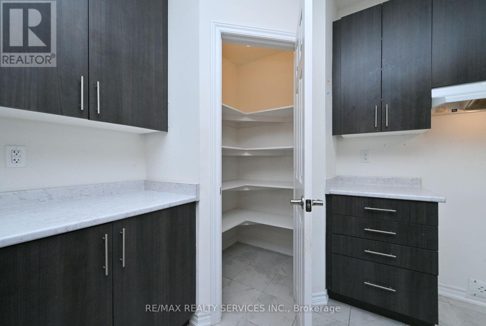620 MCMULLEN STREET — photo 4