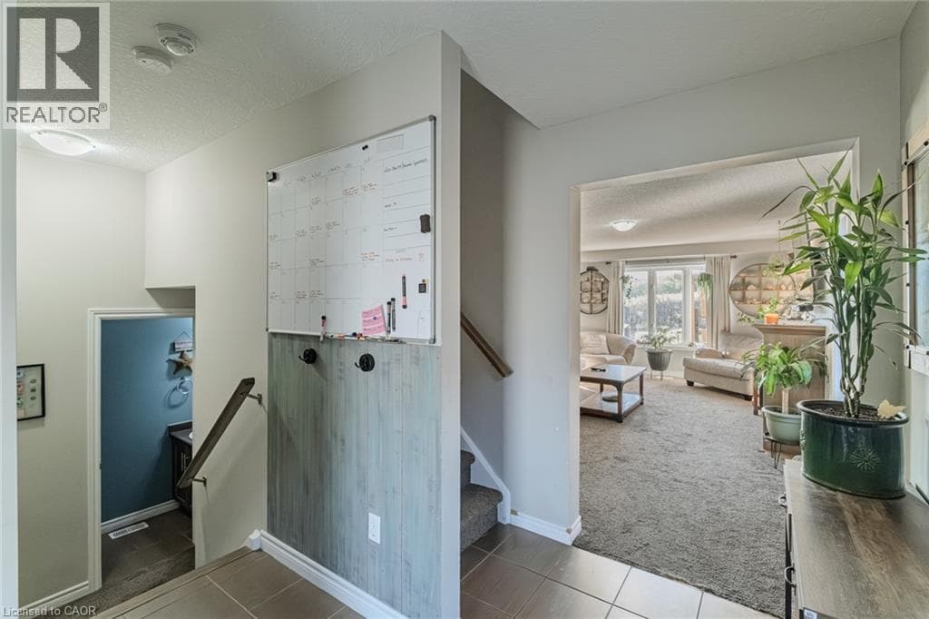 1384 CAEN AVENUE — photo 4