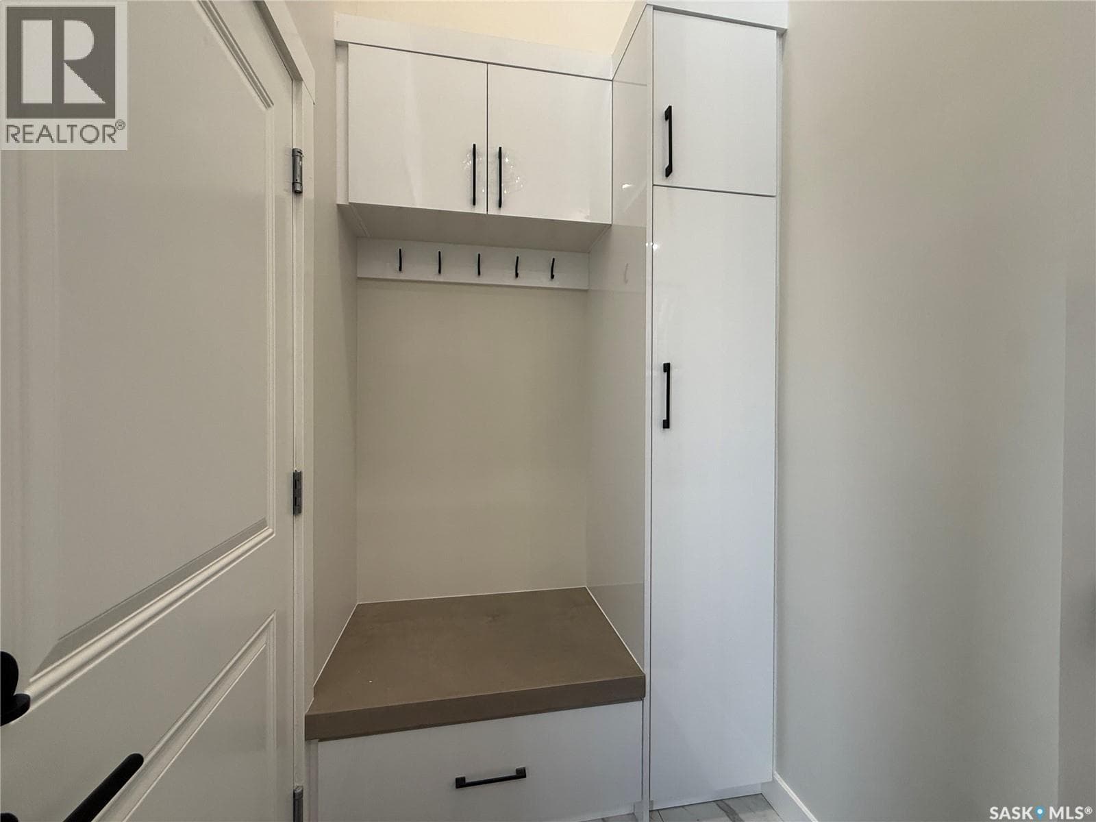 806 Ballesteros CRESCENT — photo 3