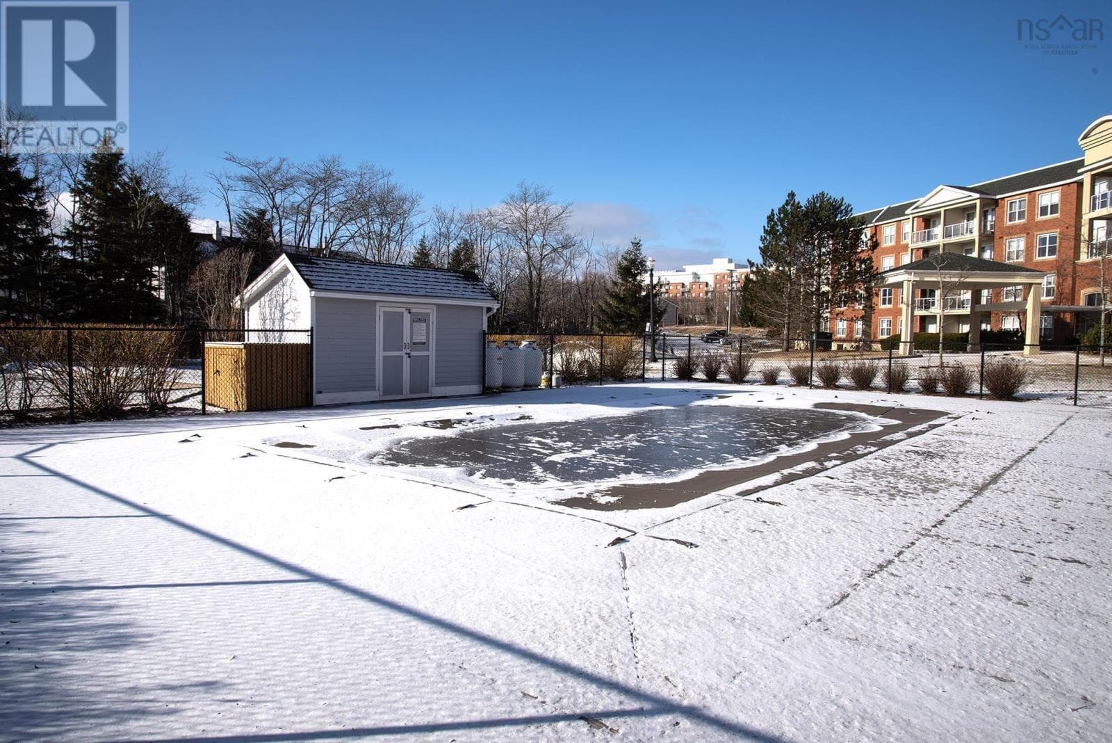 108 52 Whitehall Crescent, NSAR — photo 4