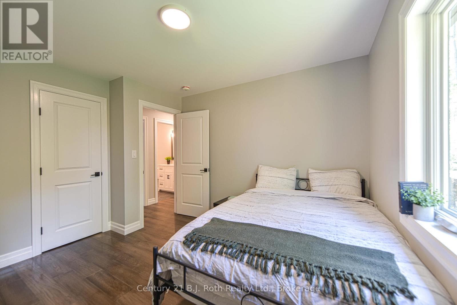 3324 BRAMSHOTT AVENUE — photo 5