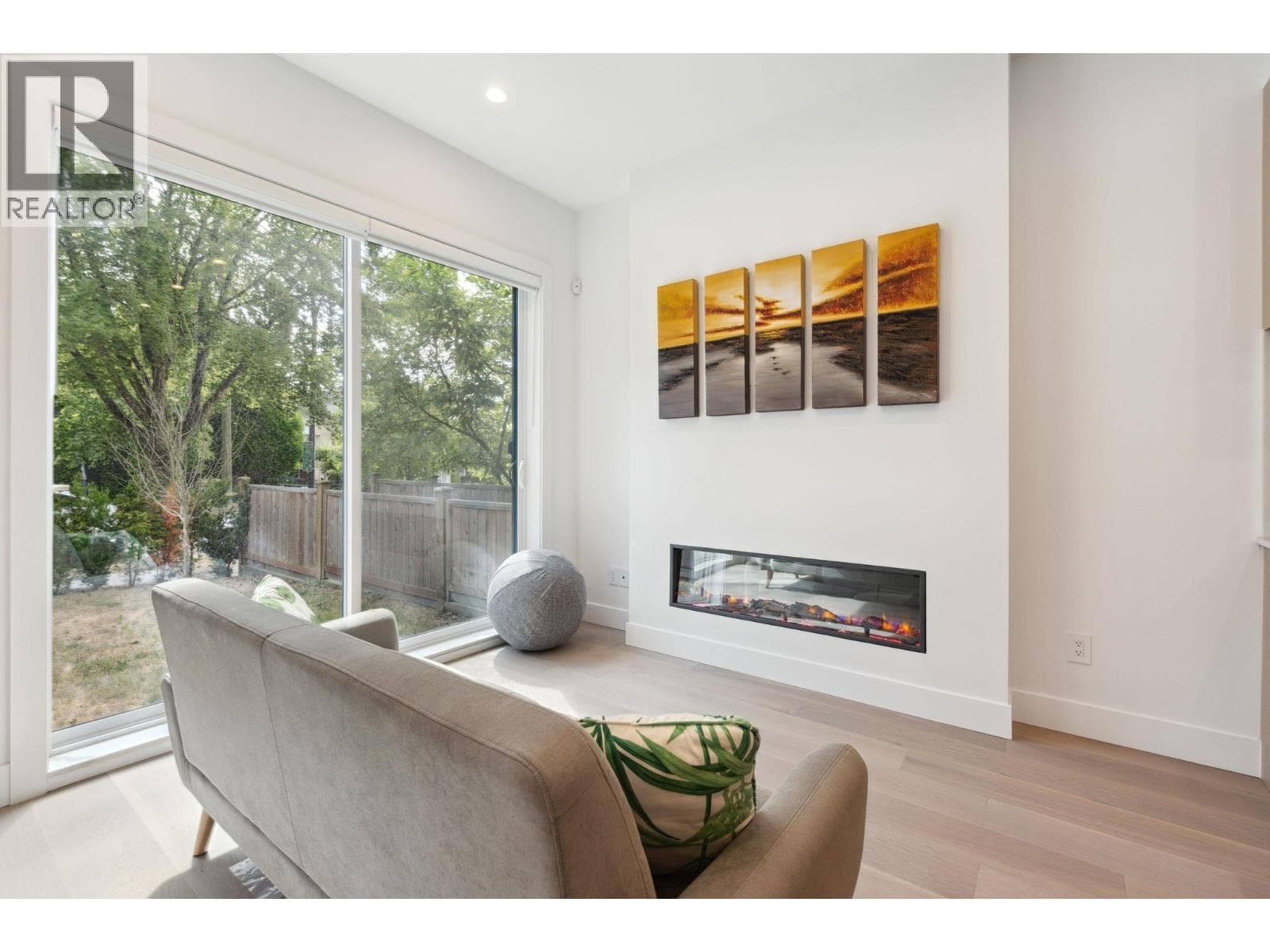 7855 ONTARIO STREET — photo 3
