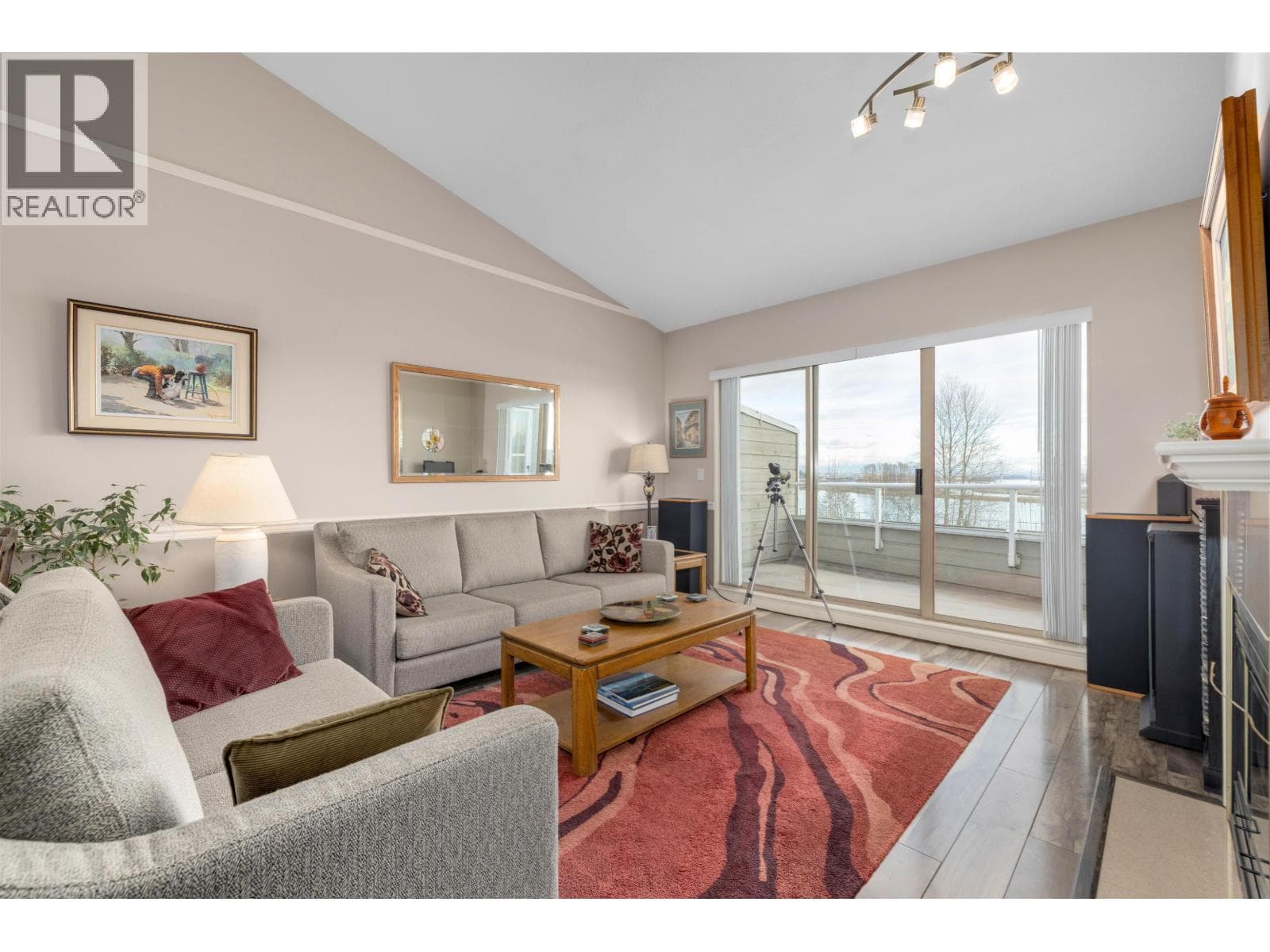 24 323 GOVERNORS COURT — photo 4
