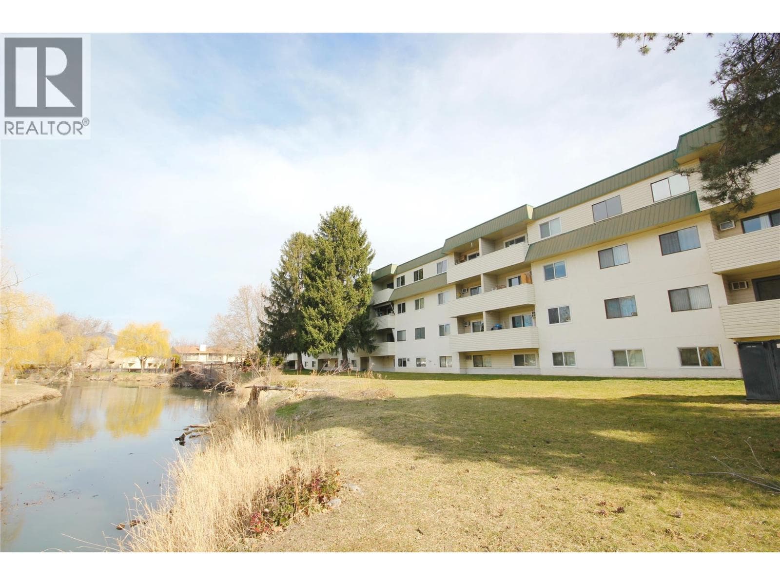 150 SKAHA PLAZA UNIT 402, Interior REALTORS® — photo 2