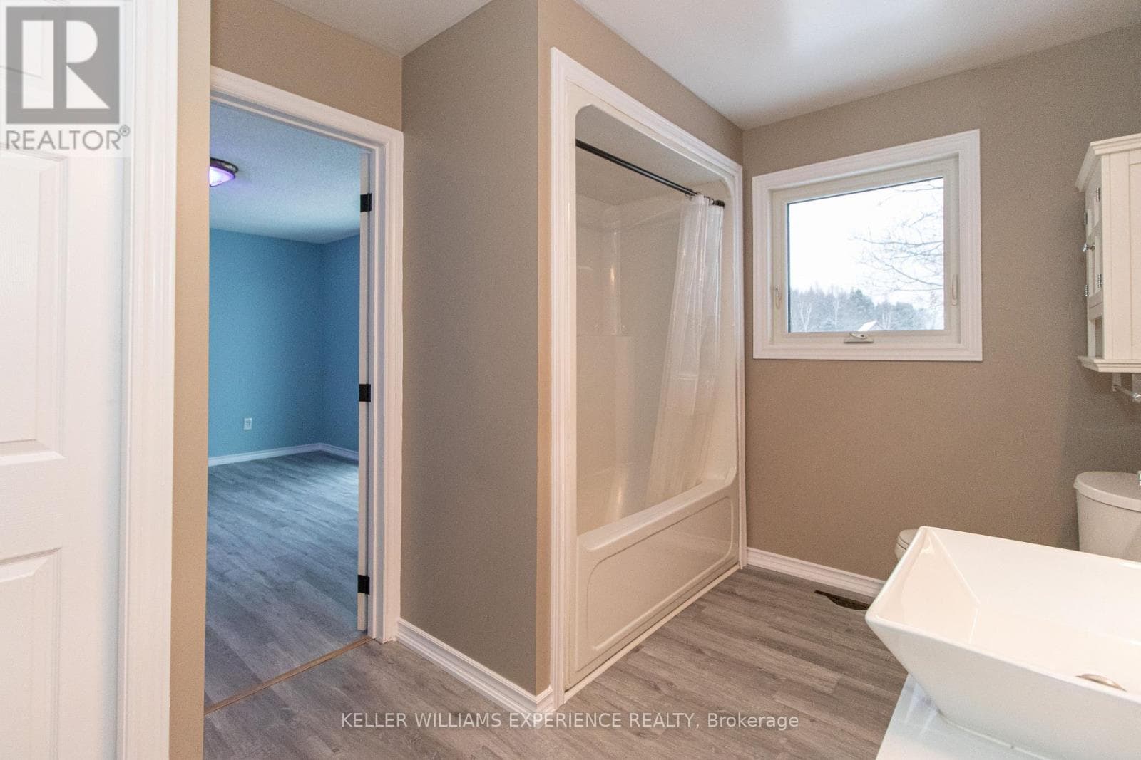 744 TRUNK ROAD — photo 4
