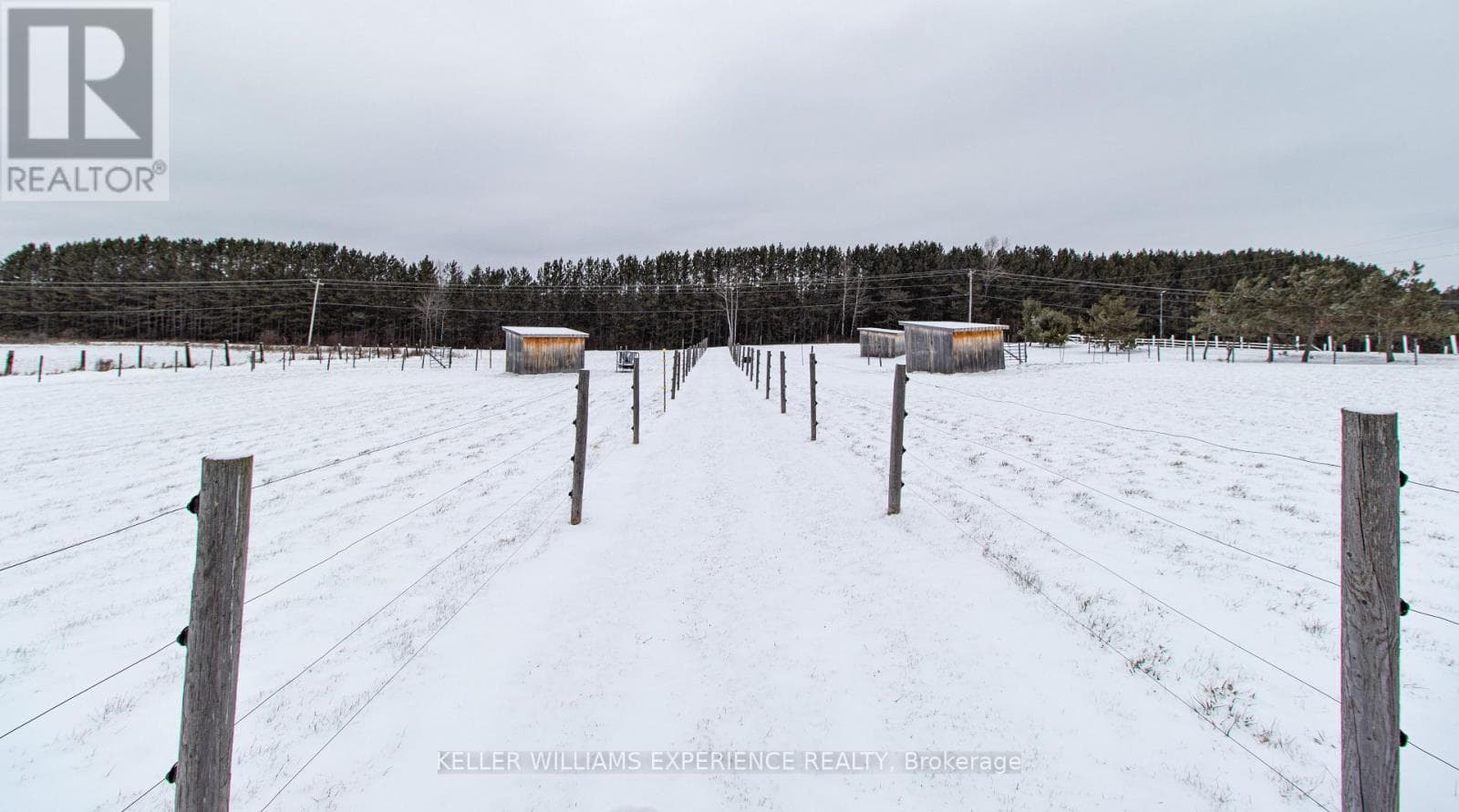 744 TRUNK ROAD — photo 2