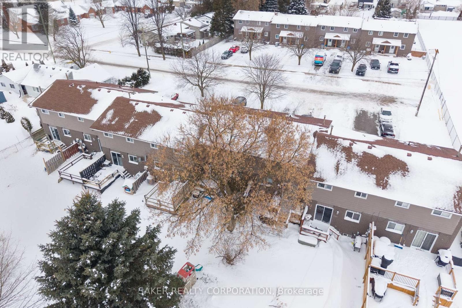 141 SIMCOE STREET — photo 5