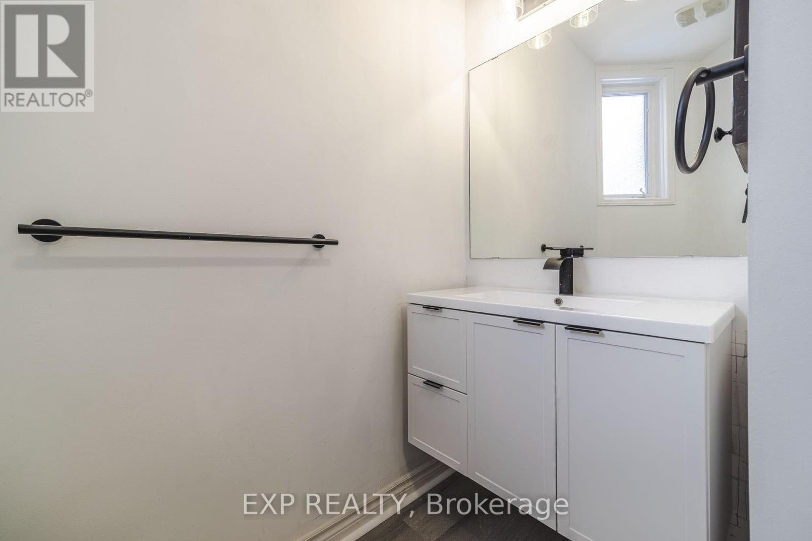 247 FIR LANE, Ottawa — photo 2