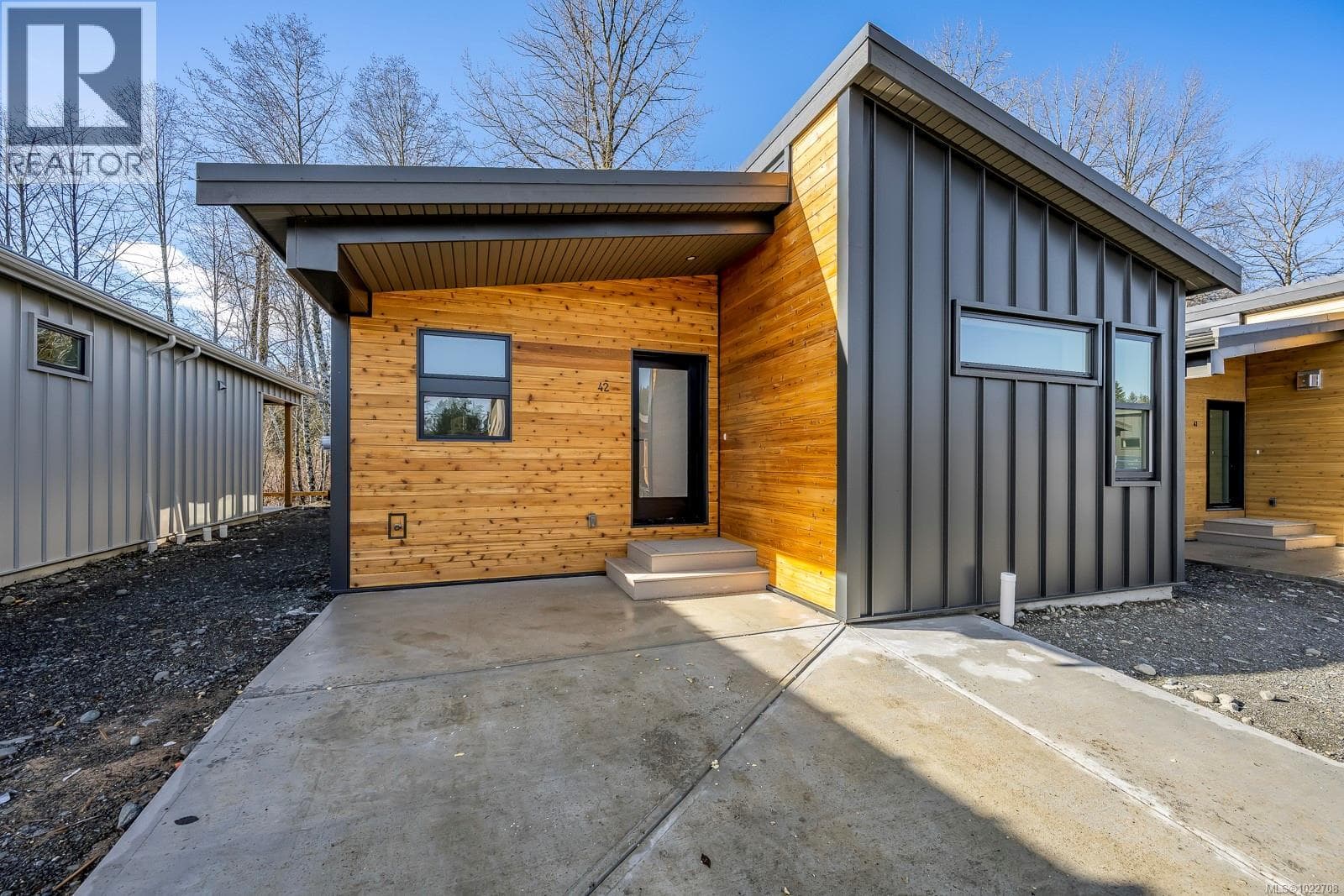 42 3025 ROYSTON ROAD, Vancouver Island — photo 2