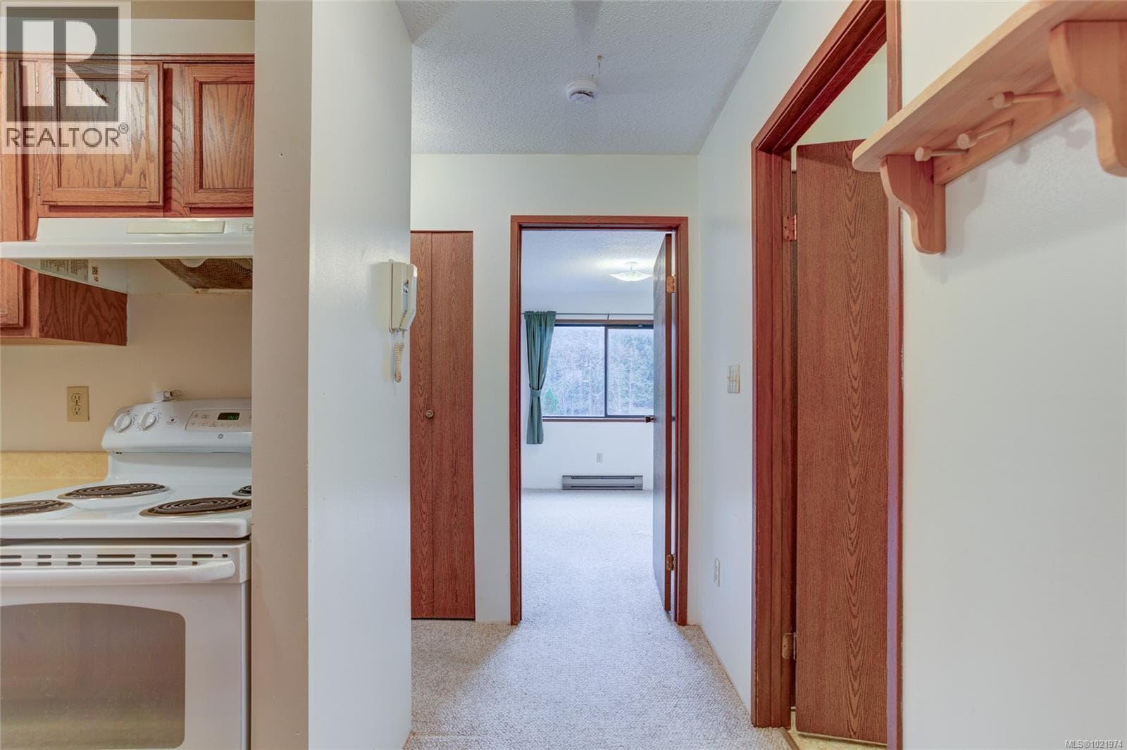 206 18 King George St — photo 3