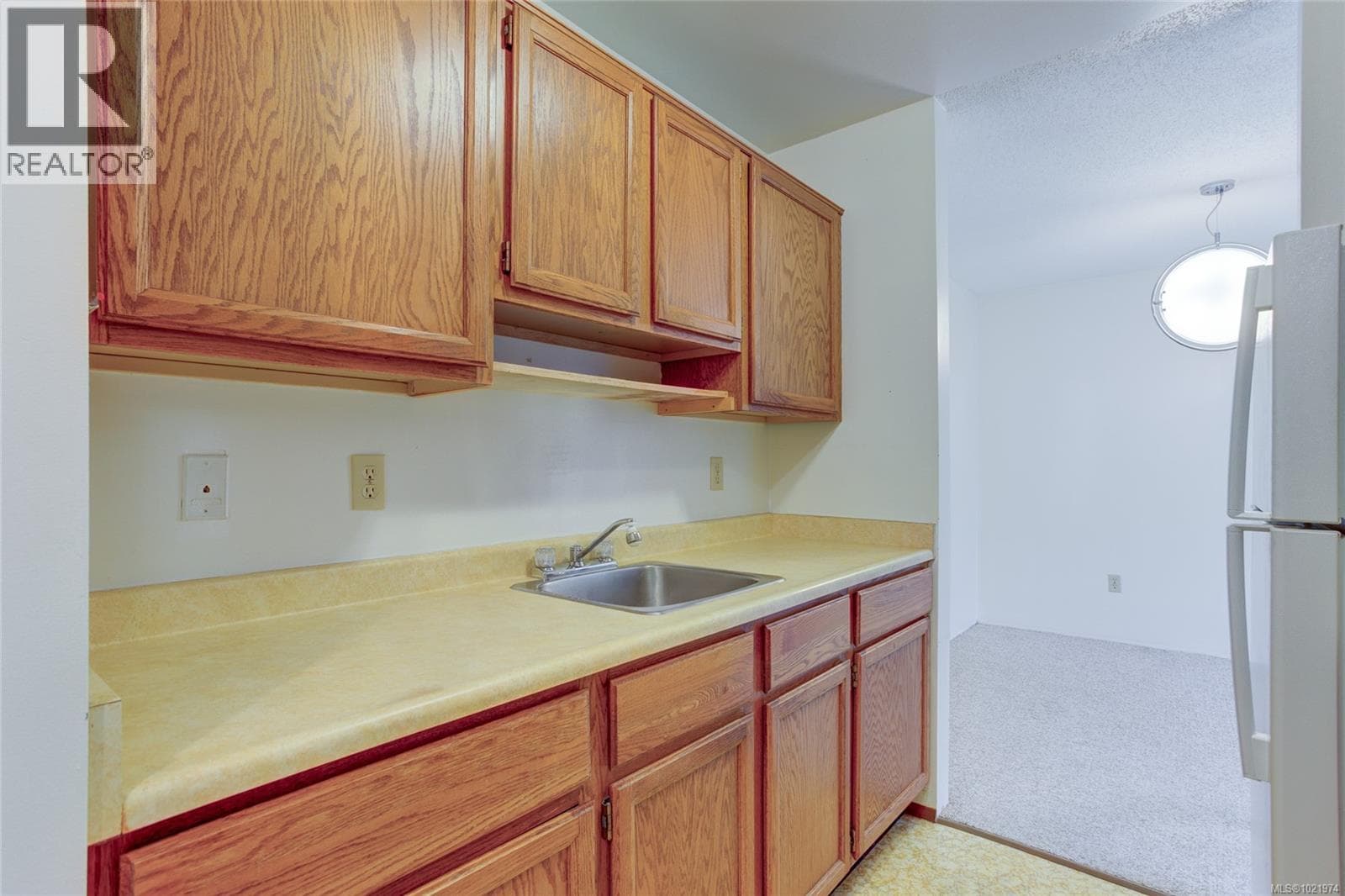 206 18 King George St — photo 5