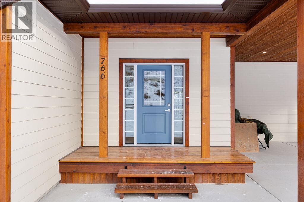 766 Balsam Road, Interior REALTORS® — photo 3
