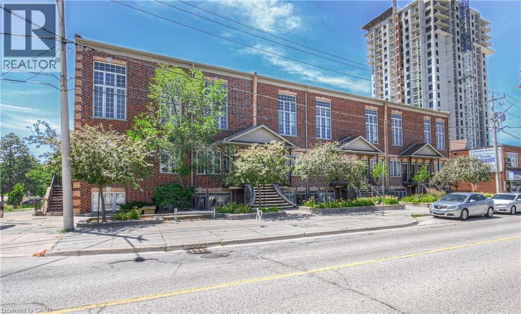 555 KING STREET EAST UNIT 109 — photo 4