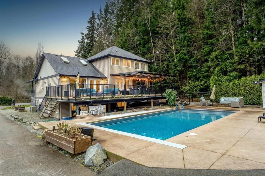 29809 DEWDNEY TRUNK ROAD in Stave Falls