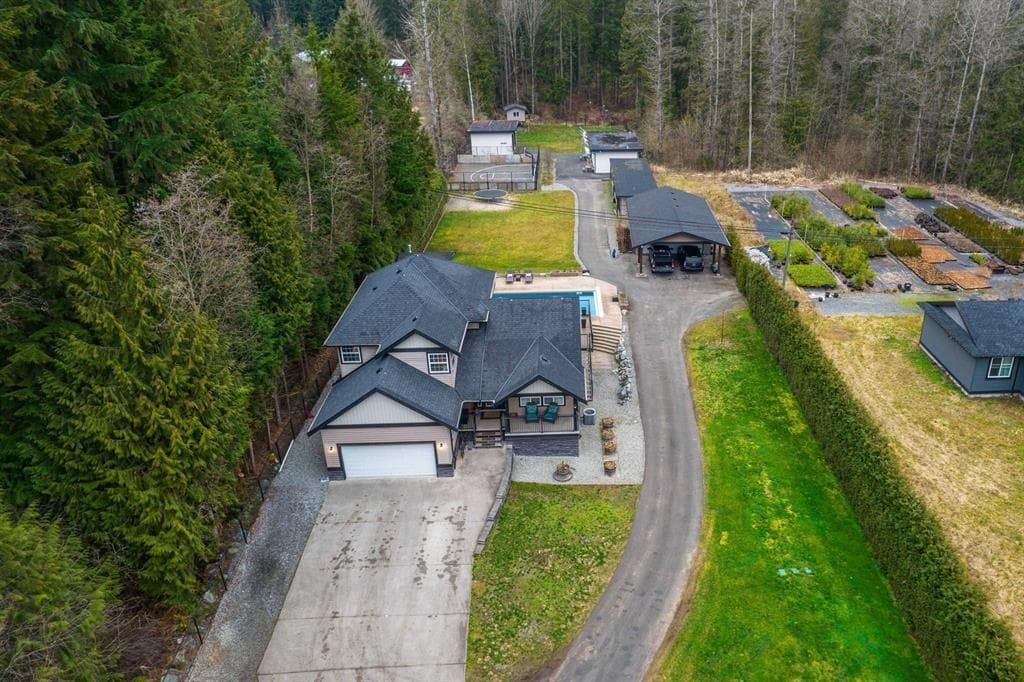 29809 DEWDNEY TRUNK ROAD, Fraser Valley — photo 2