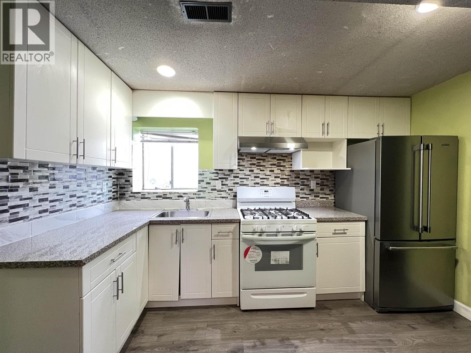 235 EAST 62ND AVENUE — photo 3