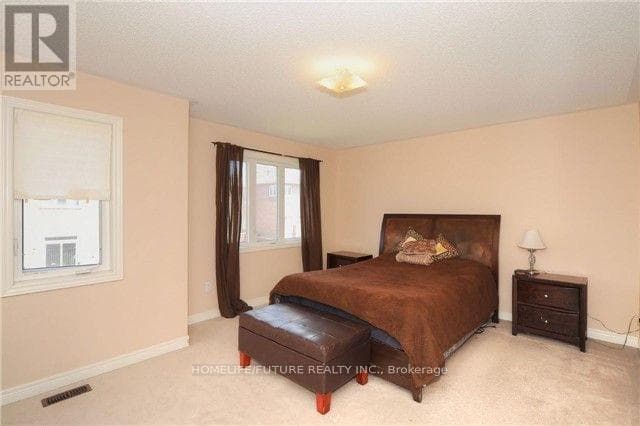 71 BATCHFORD CRESCENT — photo 2