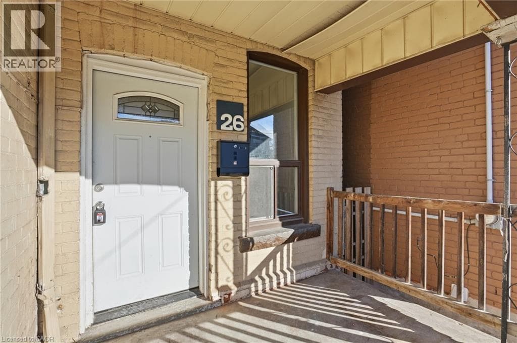 26 MURRAY Street W Unit# Lower — photo 4