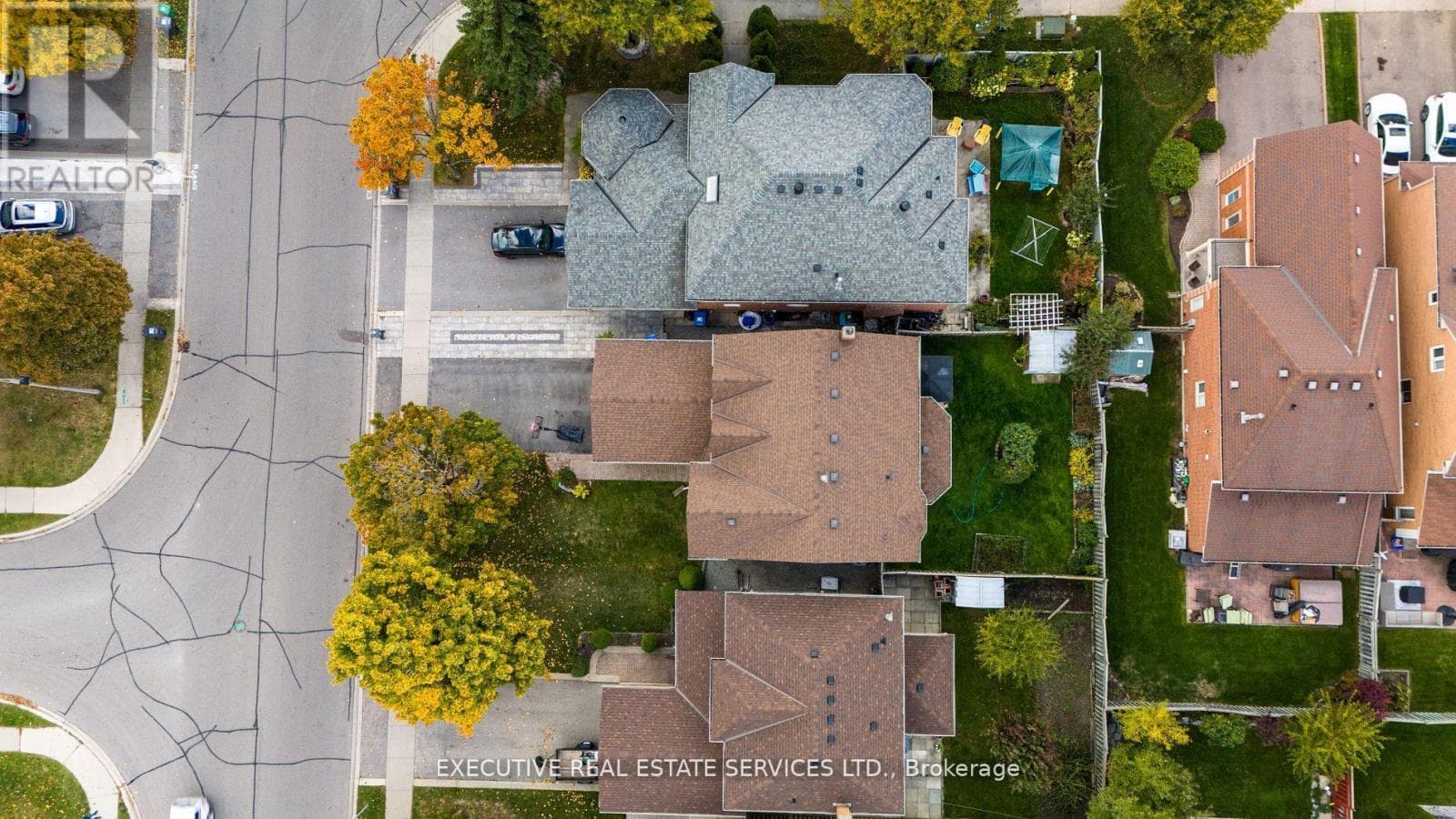 48 EAGLERIDGE DRIVE — photo 2