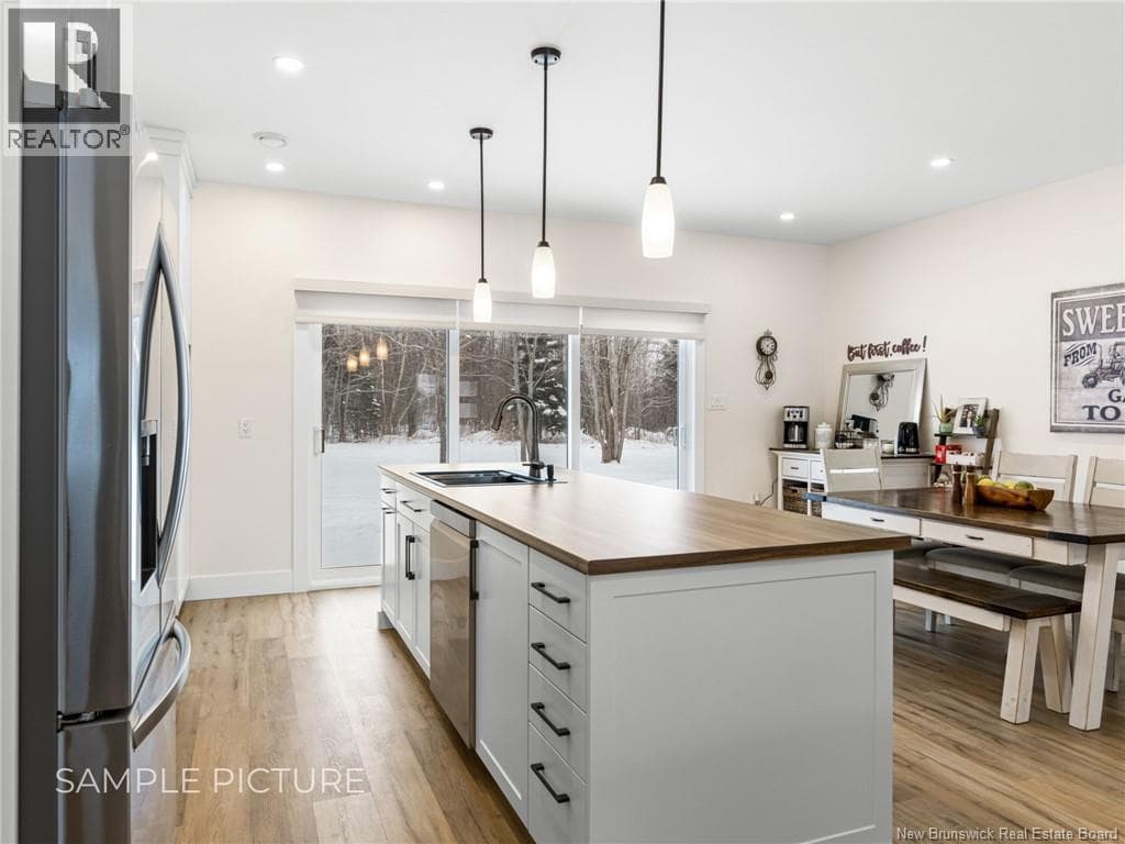 20 NORMAND LANE — photo 4