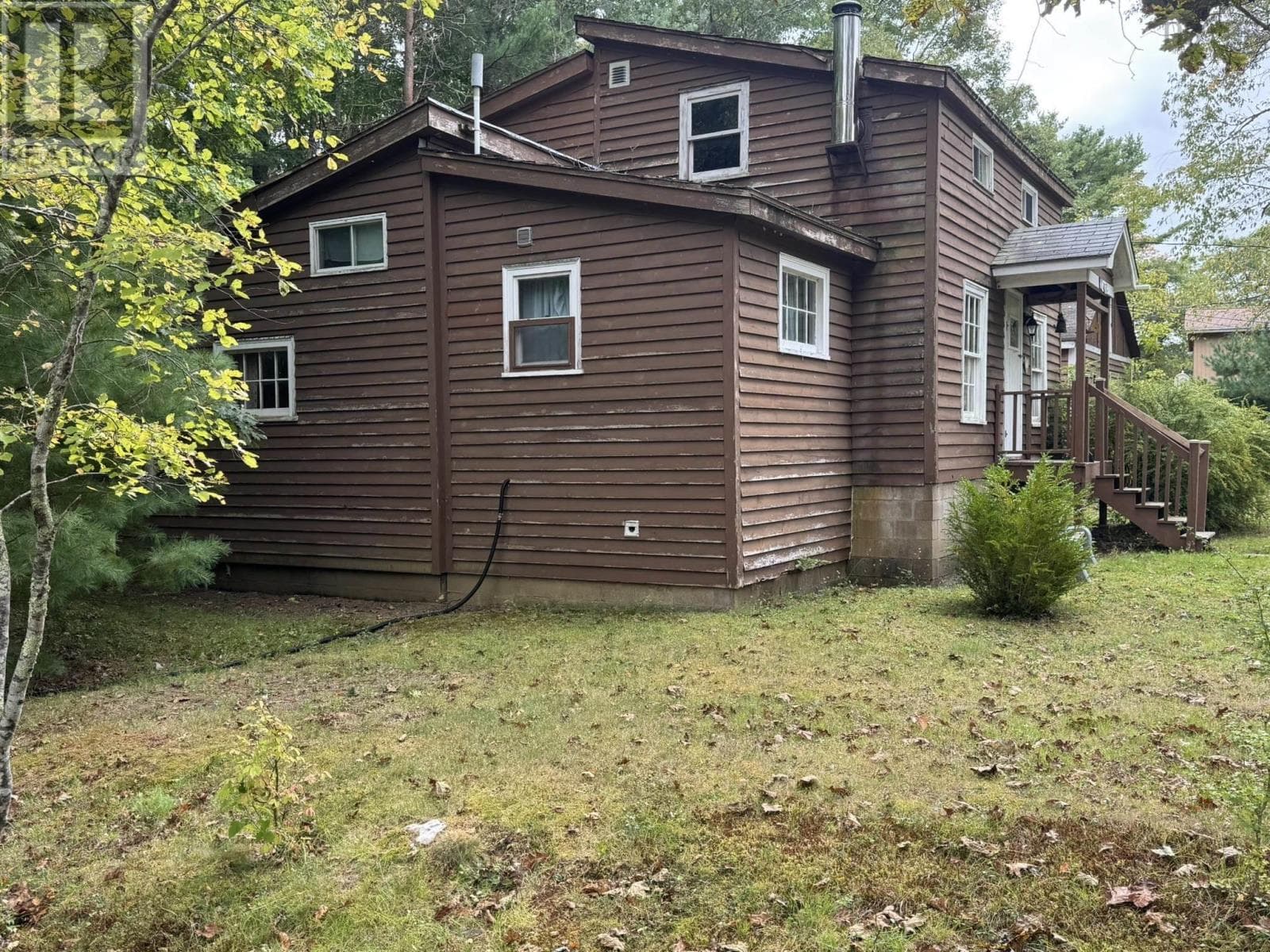 14 CLARENCE HIRTLE ROAD — photo 3