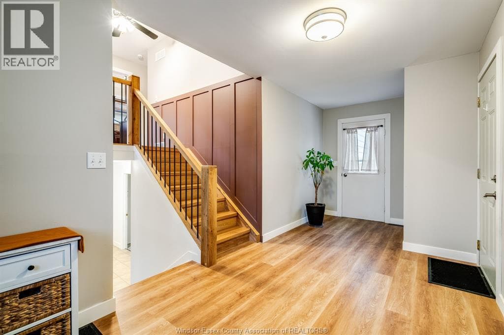 250 Applewood Rd — photo 2