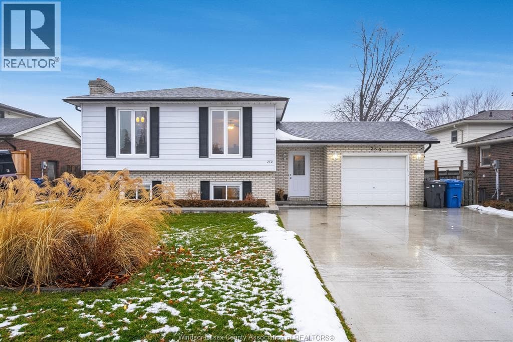 250 Applewood Rd in