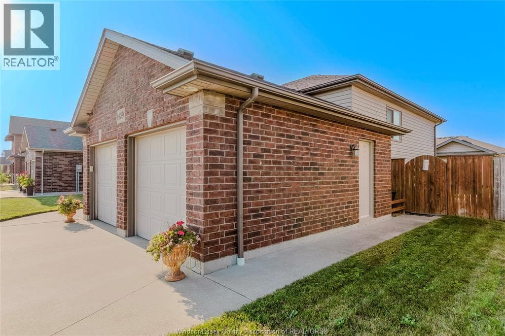 1429 OAKWOOD AVENUE, Windsor — photo 4