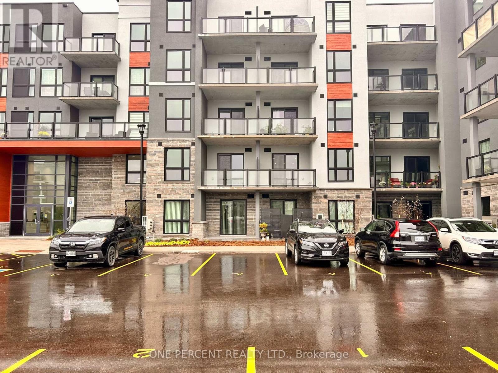 226 - 4 KIMBERLY LANE — photo 2