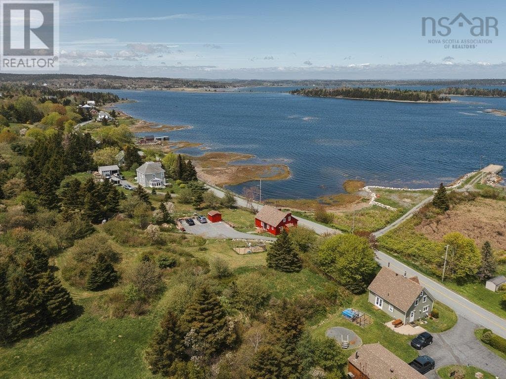 446 KINGSBURG ROAD in 