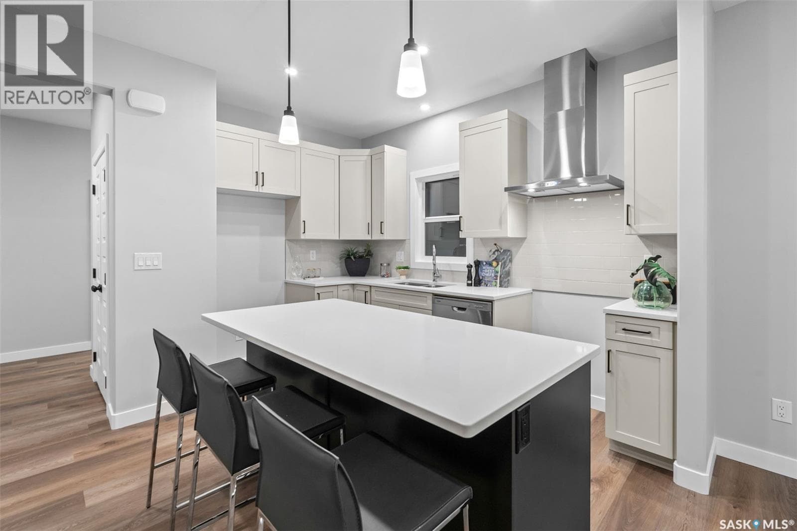 9 Vancouver CRESCENT — photo 4