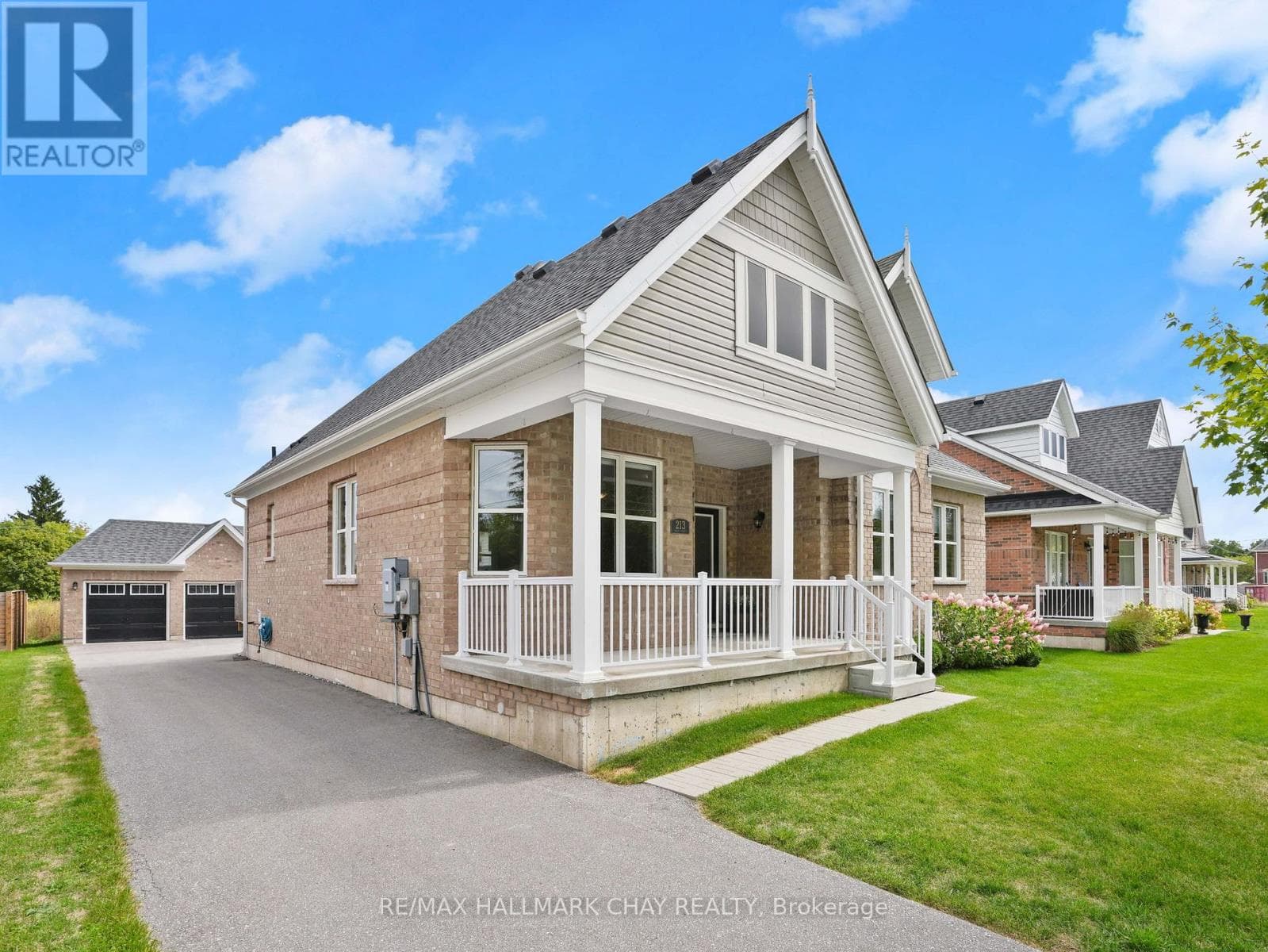 213 MARY STREET — photo 3