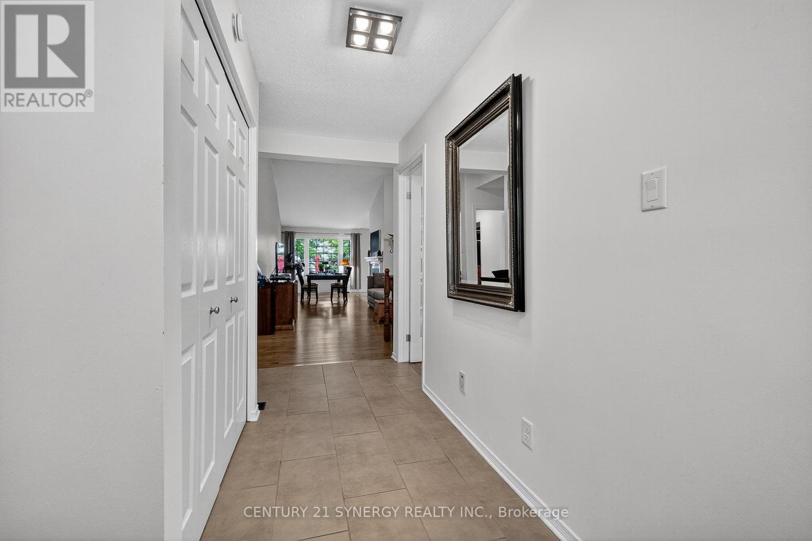 47 - 18 OYSTER BAY COURT — photo 2