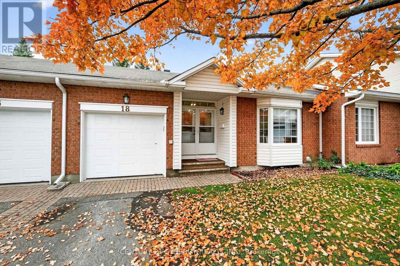 47 - 18 OYSTER BAY COURT in STITTSVILLE
