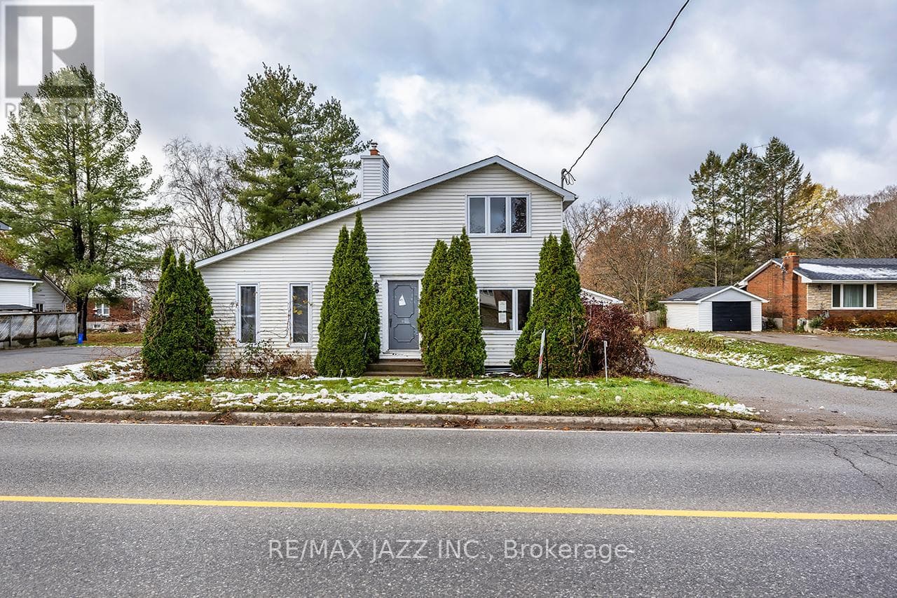 236 LYLE STREET NORTH in 