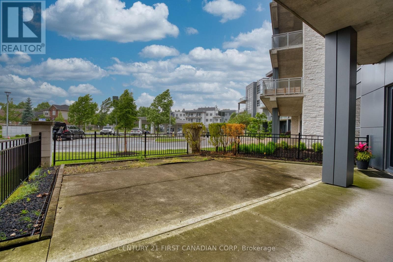 105 - 1705 FIDDLEHEAD PLACE in Sunningdale