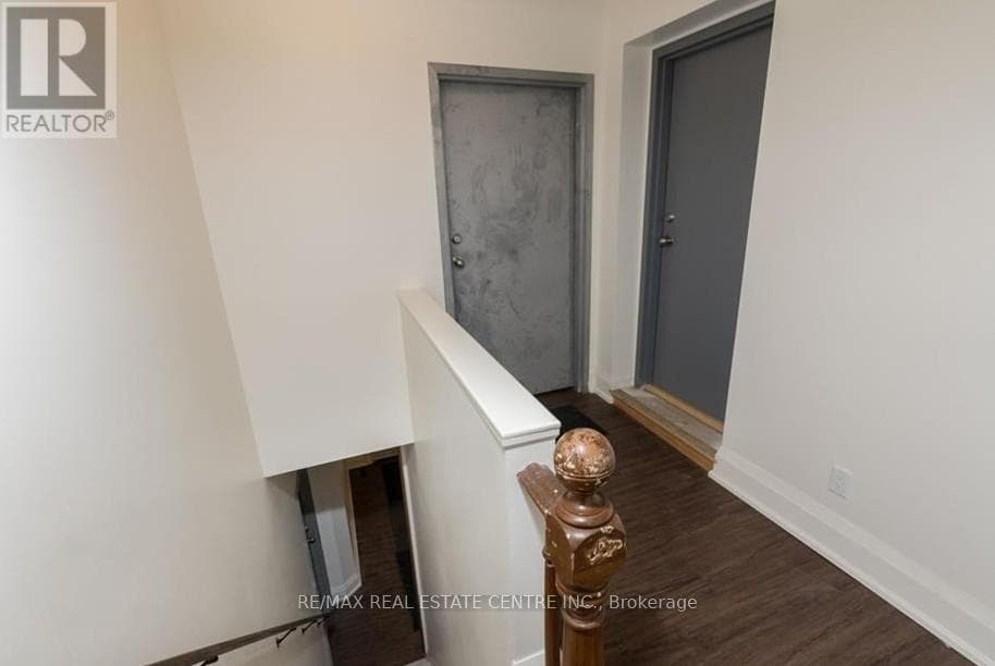 14 YOUNG STREET WEST, Toronto — photo 3