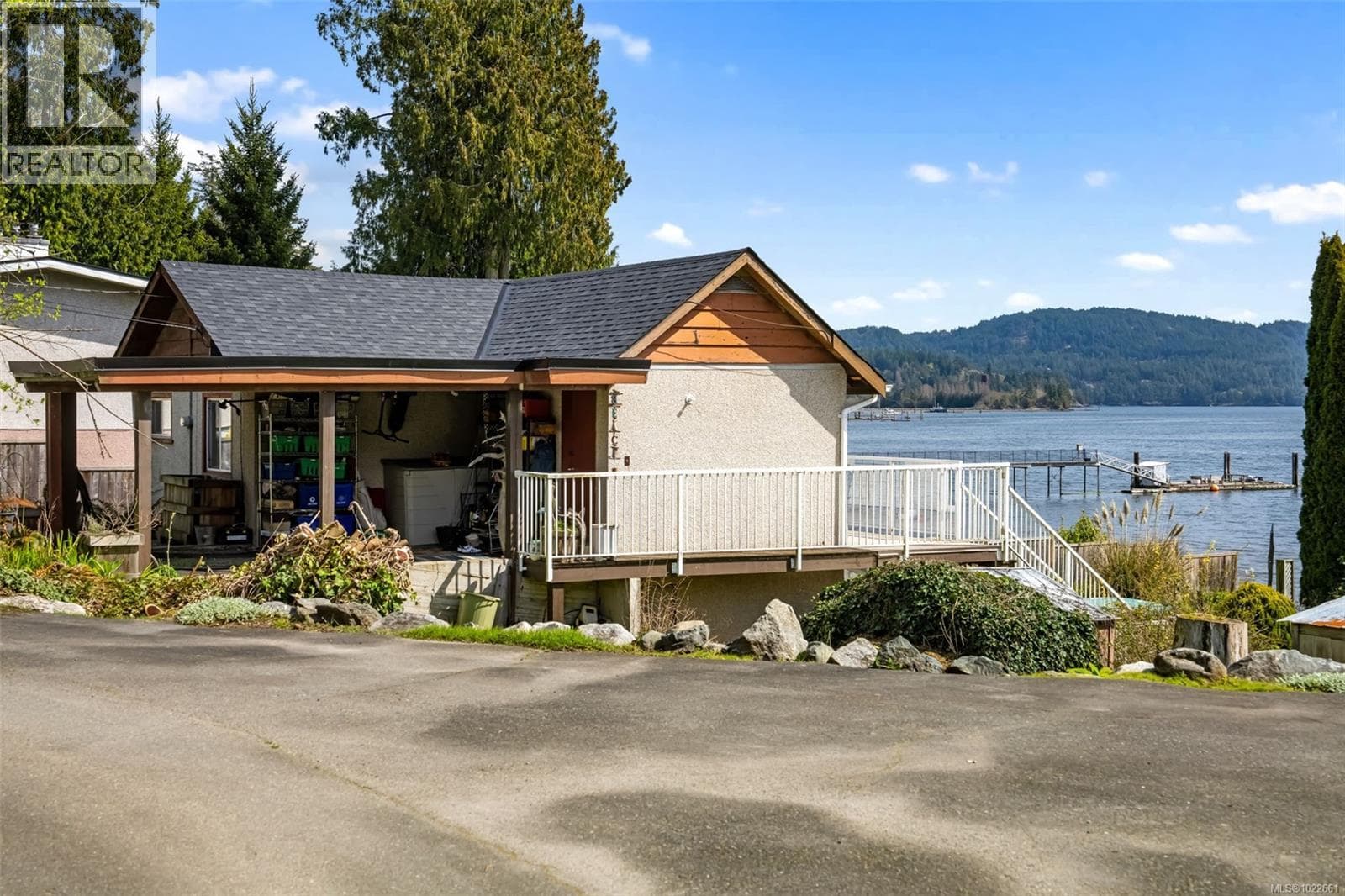 5979 SOOKE ROAD — photo 3