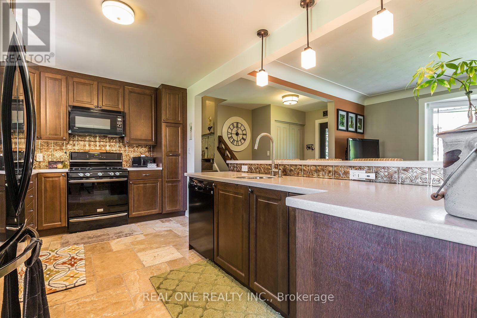 5222 BROMLEY ROAD in 
