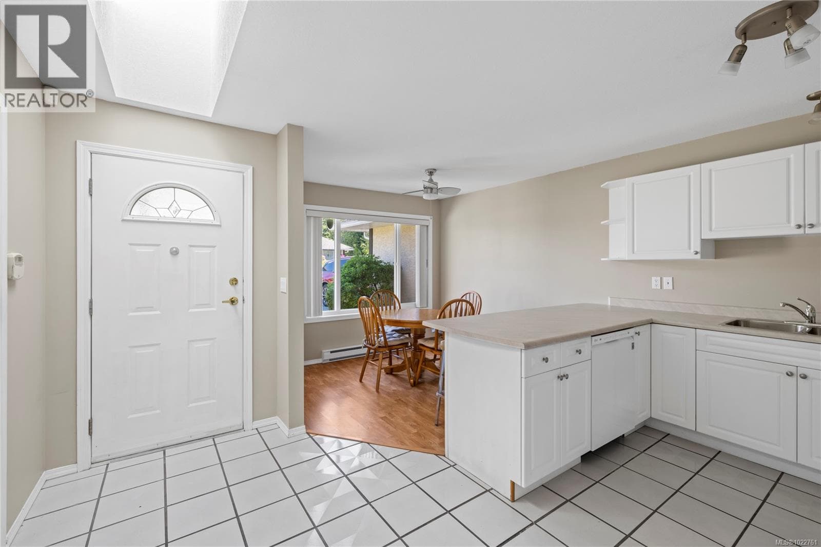 11 454 Morison Ave — photo 2