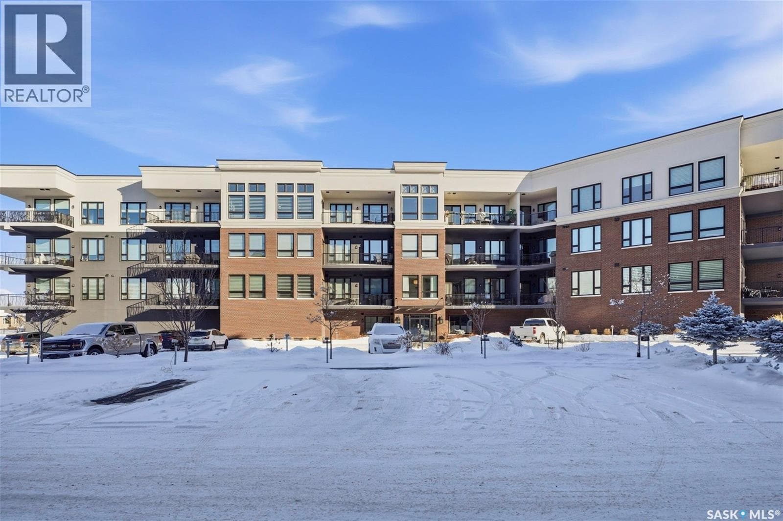 110 408 Cartwright STREET in 