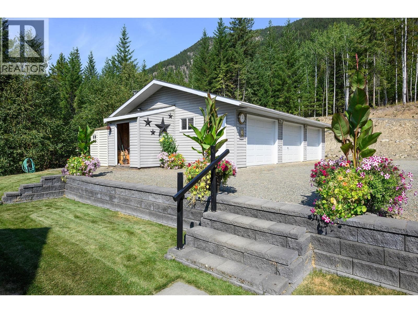 3520 GLENGROVE ROAD, Interior REALTORS® — photo 2