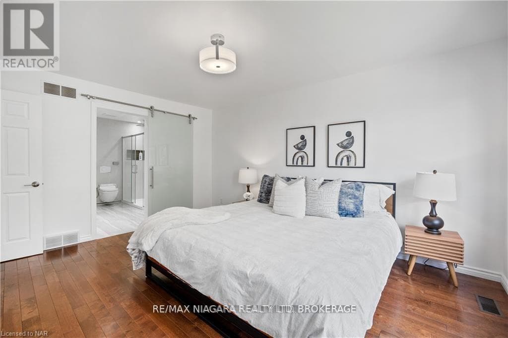 50 MELROSE DRIVE — photo 3